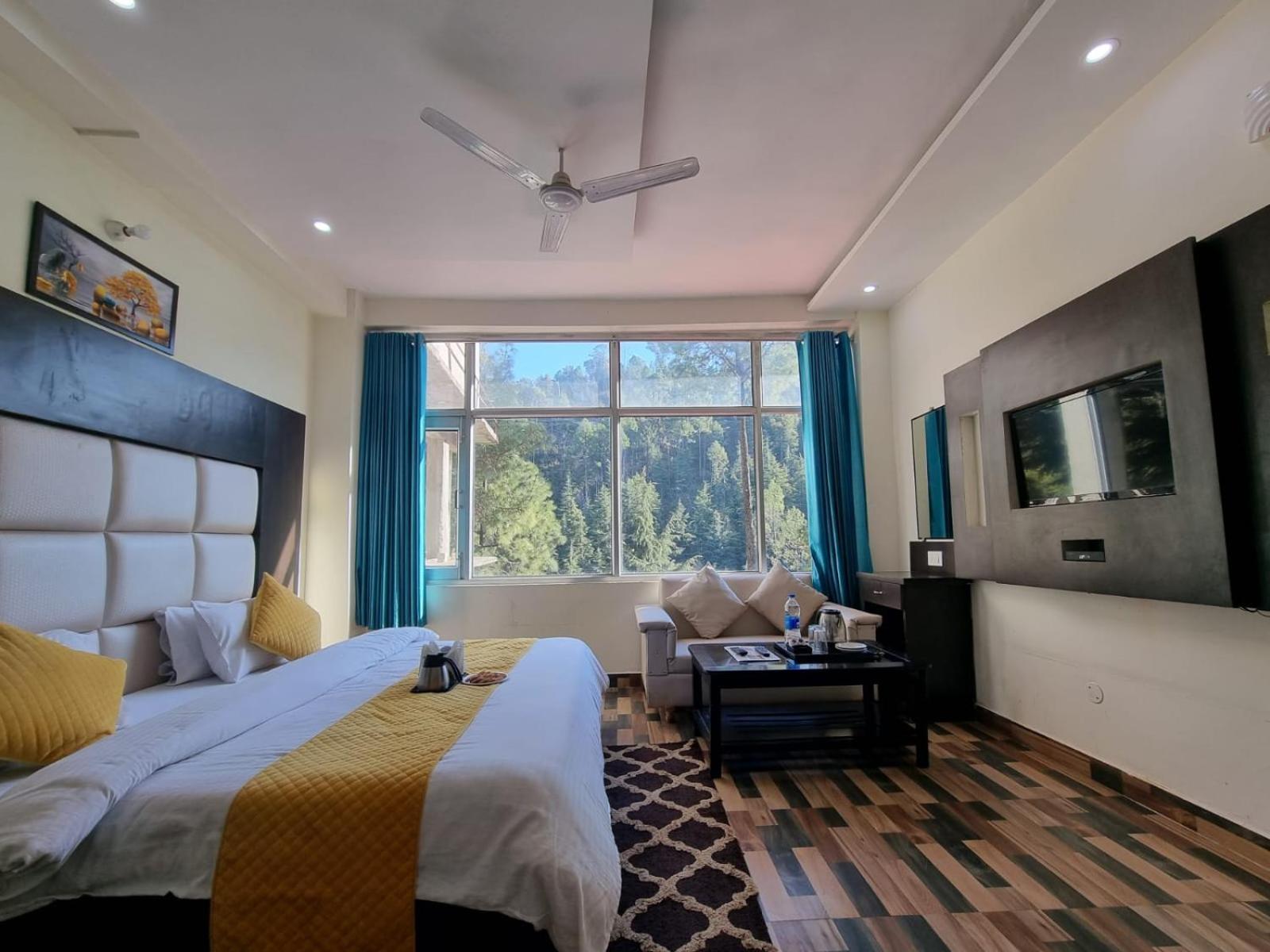 Hotel Stay Well Banikhet Luaran gambar