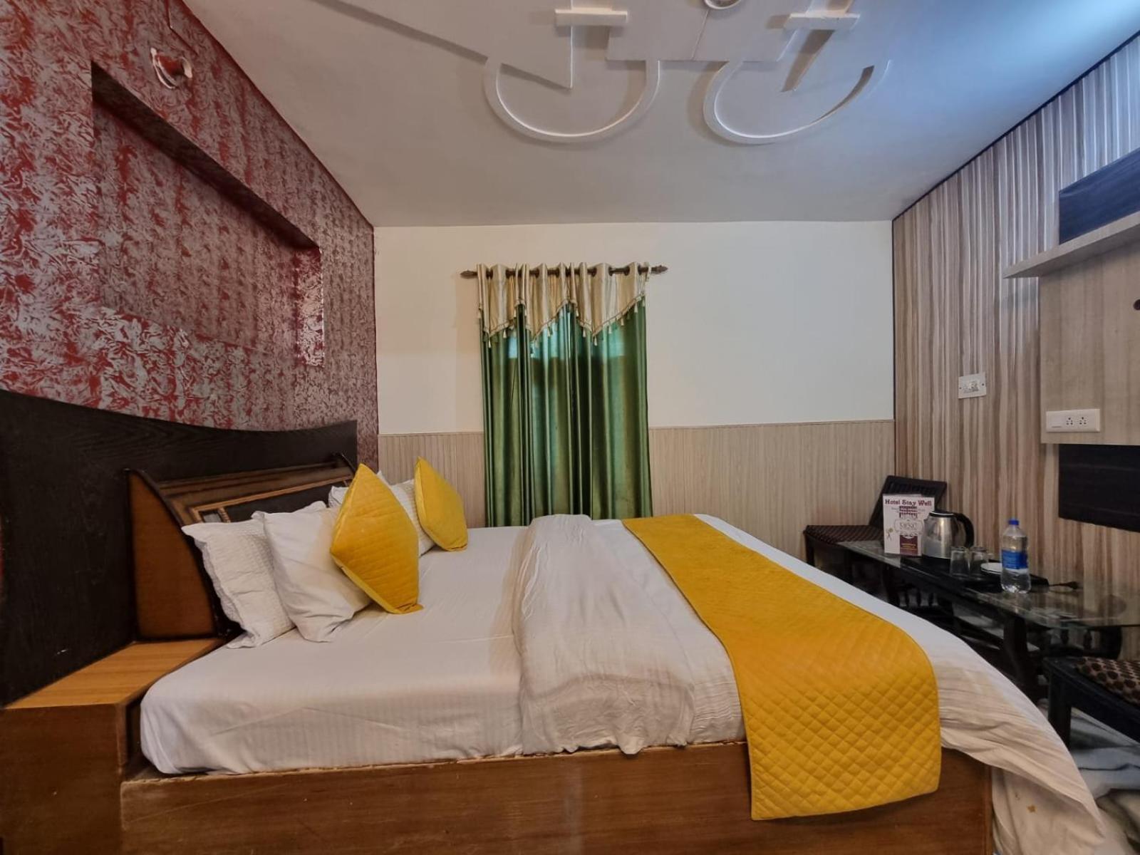 Hotel Stay Well Banikhet Luaran gambar