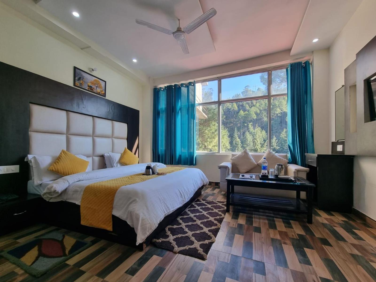 Hotel Stay Well Banikhet Luaran gambar