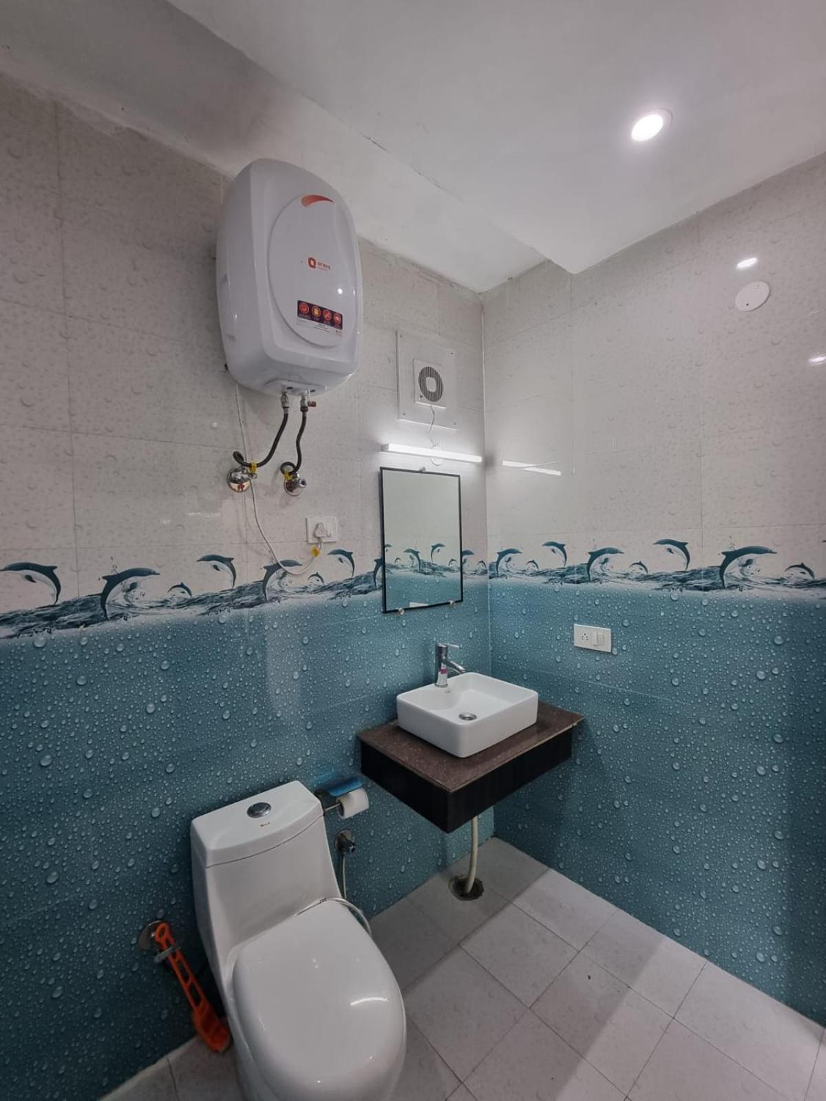 Hotel Stay Well Banikhet Luaran gambar