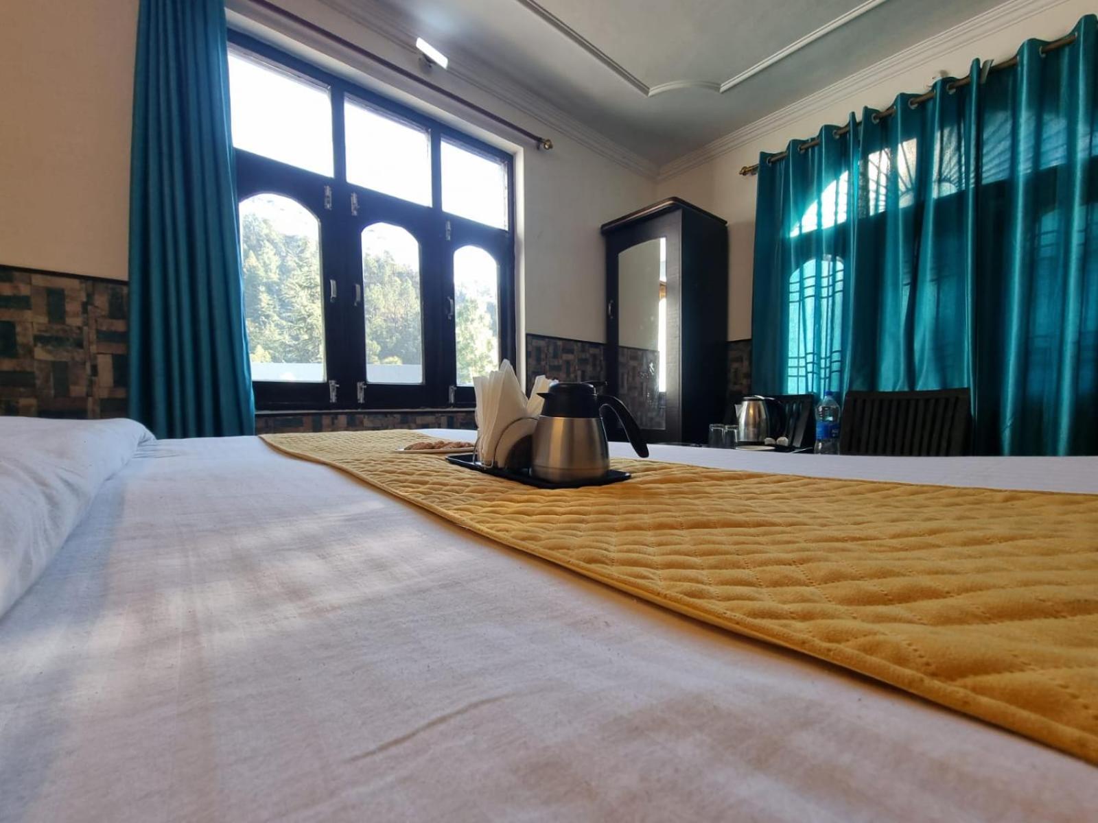 Hotel Stay Well Banikhet Luaran gambar