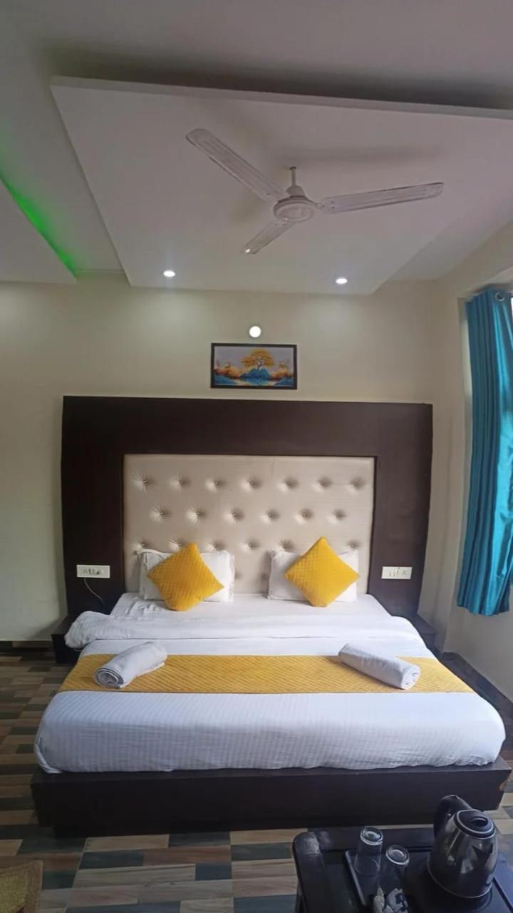 Hotel Stay Well Banikhet Luaran gambar