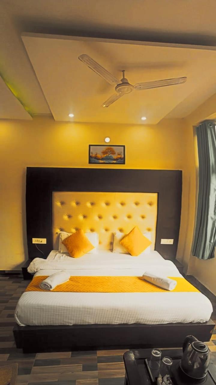Hotel Stay Well Banikhet Luaran gambar
